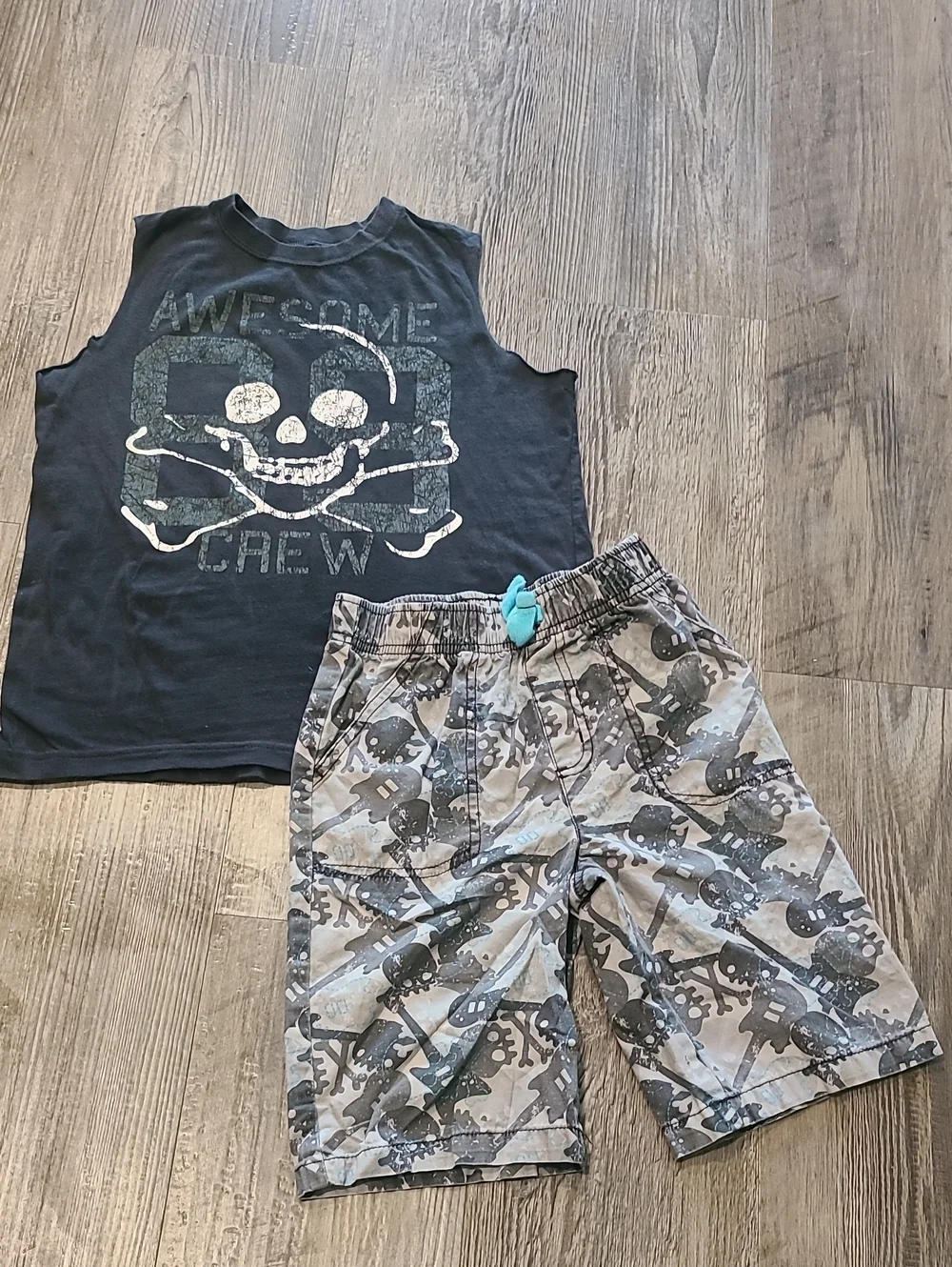 Place Boys Gray Skull Tanktop w/ Camo Skulls & Guitars Shorts Size 7